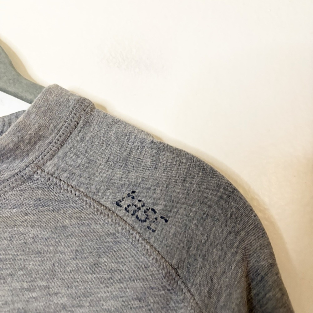 Tasc Shirt Mens S Gray Bamboo Cotton Blend Tagless Crew Performance Basic - Picture 4 of 7